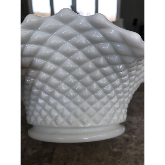 Vintage Westmoreland English Hobnail Milk Glass Oval Bowl, Diamond Point Pattern - Picture 2 of 4